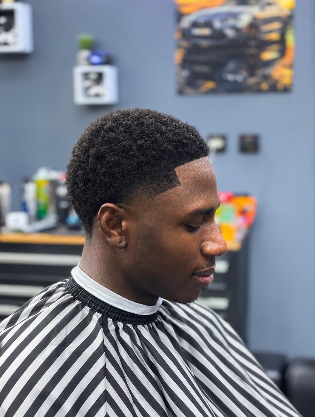 Coupe courte texturée avec dégradé sur les côtés